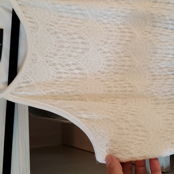 Eclipse White/black blouse - Picture 2 of 5